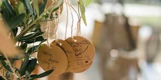 Selber machen ehe hochzeitswünsche sprüche hochzeit diy hochzeitsgeschenk baum hochzeit hochzeit lustig bilderrahmen hochzeit hochzeitsbuch. Baum Wahrend Der Hochzeit Pflanzen Ritual Fur Die Trauung