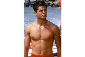 Alerte à malibu version longue: L Evolution Physique Des Stars D Alerte A Malibu