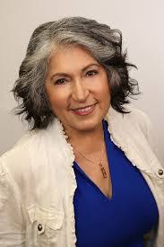 Nikki Squires's Instagram, Twitter & Facebook