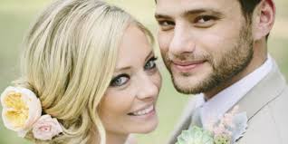 Two Charleston-based luminaries—a nationally lauded artist and her golf pro  sweetheart—marry