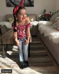 صور طفلة من أب ألباني وأم إيطالية أصبحت موديل بسبب جاذبيتها Toddler Fashion Kids Outfits Cute Baby Girl Pictures