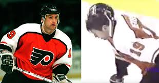 Mikael renberg 19 right forward. Nar Micke Renberg Tvingades Sy 200 Stygn Och Chockade Lagkamraterna 48 Timmar Senare