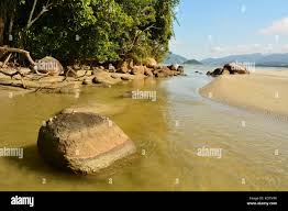 Praia da Lagoinha, Ubatuba, Brazil Stock Photo - Alamy