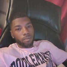 Im out here line dancin like the luh girl from mullins😂😂😂😂