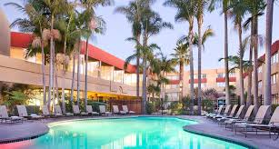 One Of The Premier Ventura Hotels Ventura Beach Marriott Offers Spacious Rooms High Tech Amenities And Exceptional Custo Ventura Beach California Hotel Hotel