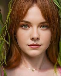 Amy Tilly's Instagram, Twitter & Facebook