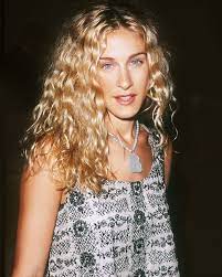 With the right styling tips. The Quick And Easy Routine For Curly Hair In Humidity Into The Gloss