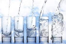 D3signgetty images l'importante, dunque, è bere due litri d'acqua al. Quanti Bicchieri D Acqua Bere Al Giorno Dipende Dal Peso Corporeo Goccia A Goccia
