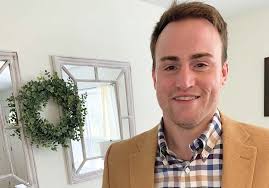 Teacher gets surprise send-off