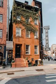 10 Iconic Things You Cannot Miss In Nyc Greenwich Village Nyc New York City Travel Nyc Travel Guide