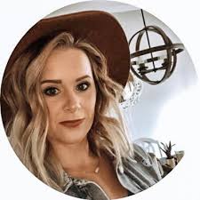 Adrienne Boyd (@AdrienneJudd)