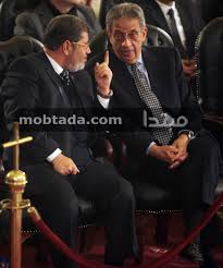 وقال وزير خارجية مصر عمرو موسى في خطابه إن العرب لم يأتوا للتنازل عن حقوقهم التي حظيت بالقبول. Ø³ÙÙŠØ± Ø¬Ù‡Ù†Ù… Ø§Ù„ØµÙ†Ø¯ÙˆÙ‚ Ø§Ù„Ø£Ø³ÙˆØ¯ Ù„Ø¹Ù…Ø±Ùˆ Ù…ÙˆØ³Ù‰ Ù…Ø¨ØªØ¯Ø§