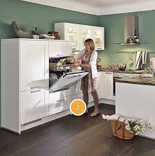 Ein Hochgebauter Einbaugeschirrspuler Entlastet Den Rucken Und Ist Besonders Ergonomisch Kuche Aufbauen Kuche Einbaugeschirrspuler