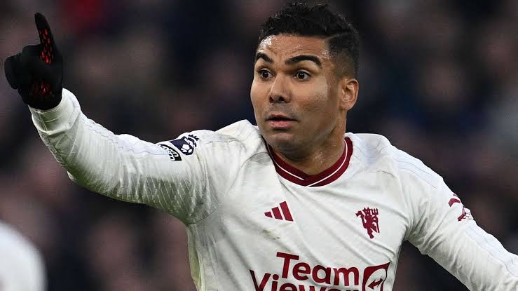 Disrespectful!' - Casemiro snaps as he delivers angry message to critics -  including Jamie Carragher - who claim Man Utd midfielder should retire |  Goal.com Canada