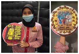 Places nearby sri petaling chinese methodist church local business 57000 kuala lumpur green apple cafe @ sri petaling local business 57000 petaling jaya Staff Rewarded For Creative Cake Decorations Including Raja Permaisuri Agong Muhyiddin The Stringer