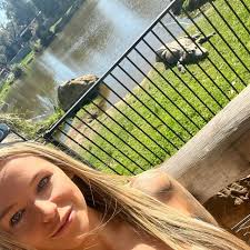 Mum and dads first kid-free weekend away to the Hunter Valley. Magical ✨  but safe to say we missed our babies way too much. 💛