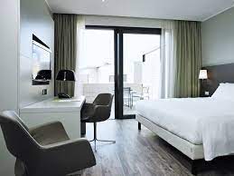 A wall carpet also insulates walls and effectively keeps the heat from leaking through your walls. Pin On Hotel