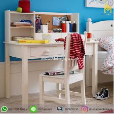 Bahkan, terkadang putih dianggap tidak berwarna. Meja Belajar Terbaru Anak Warna Putih Duco Minimalis Set Meja Belajar Dengan Kursi Didesain Minimalis Dengan Warna Furniture Meja Belajar Ide Dekorasi Rumah