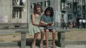 L'amie prodigieuse ii (french edition) by elena ferrante mass market. L Amie Prodigieuse Peu M Importe Que Mes Livres Soient Trahis Affirme Elena Ferrante