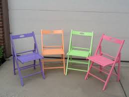 Pin By Sue Holz On Cool Ideas Wooden Folding Chairs Small Table And Chairs Folding Chair