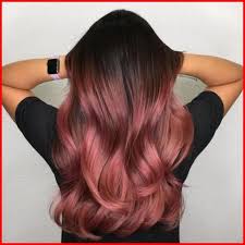 Black And Gold Hair Color Rose Gold Ombre Hair Color Ideas Somewhere Between Full On Pink Strawberry Ideas De Cabello Tenido Peinados Para Graduacion Pelo Corto Coloracion De Cabello
