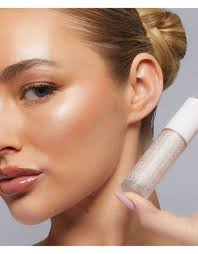 Pearl Beam's Instagram, Twitter & Facebook