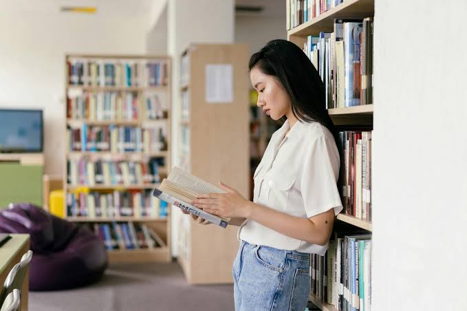 Combined Humanities: History or Geography or Literature?