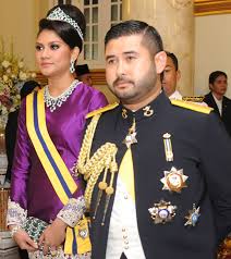 We did not find results for: Malaysian Royalty The Coronation Of The Sultan Of Johor Jewels In Focus Royal Jewels Royal Crowns Royal Tiaras