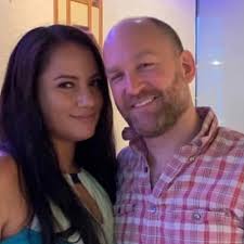 Saoirse Ronan(今私はスペルができるようになったが、まだ発音できない人)は公式に市場から外れた。 彼女は7月に結婚した。  彼女が長年にわたって演じたすべての素晴らしいキャラクターについて考えています。 あなたのお気に入りのシアーシャ・ローナンの役は? 有名人の ...