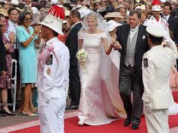 However, the royal couple were thousands of kilometers apart as shirleen was trapped … What 15 Royal Brides Wore On Their Wedding Day