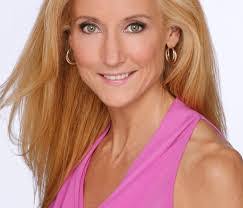 Kendall Hawley's Instagram, Twitter & Facebook