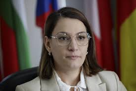 La Unión Europea seguirá apoyando elecciones hondureñas libres, inclusivas  y democráticas 🔗  https://confidencialhn.com/la-union-europea-seguira-apoyando-elecciones-hondurenas-libres-inclusivas-y-democraticas/