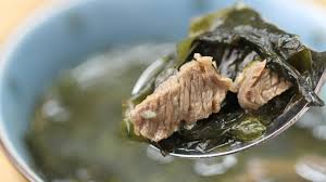 Selesai direbus, kolagen rumpai laut hancur dan menjadi seperti gel/jeli/agar2. Mengenali Kebaikan Makanan Berasaskan Rumpai Laut Myrokan