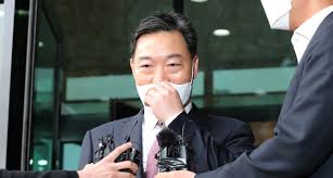 김오수 법무부 차관의 후임으로 고기영(55·사법연수원 23기) 동부지검장이 내정된 것으로 26일 전해졌다. Asjvoajurzpzbm