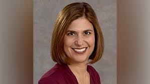 Lora Breen's Instagram, Twitter & Facebook