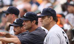Coach (Baseball) - Wikipedia