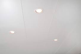 En bois massif ou en pvc, nos différents modèles de lambris bruts ou peints constituent un revêtement de qualité pour apporter une touche esthétique à vos projets. Lambris Pvc Blanc Artens L 400 X L 25 Cm X Ep 10 Mm Leroy Merlin