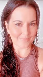 Kelli Mclean's Instagram, Twitter & Facebook