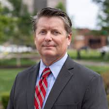 Mark Alcott's Instagram, Twitter & Facebook