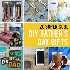 Parents love getting gifts with fingerprints, handprints, footprints or other reminders of their little one's sweetness. 20 Super Cool Handmade Father S Day Gifts Diy For Dad