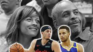 Palm is the best small premium smartphone. Les Parents De Seth Et Steph Curry Seront Dechires Lors De La Finale De L Ouest Dans La Nba Balle Courbe