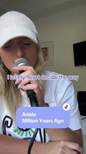 Den Song hab ich vor über 7 Jahren beim Scouting für The Voice Kids  gesungen… wie mein 13-jähriges Ich damals so tief runtergekommen is, is mir  ein Rätsel haha #adele #millionyearsaho #cover #deep ...