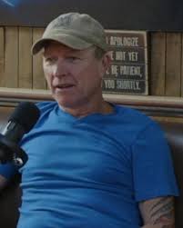 There’s just something about being able to pee off your front porch. Am I  right, Craig Morgan?!? Y’all aren’t ready for tomorrow’s episode of  #TLsRoadhouse.