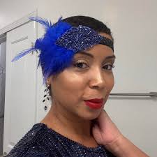 Evelyn still needed to decide between her two suitors.