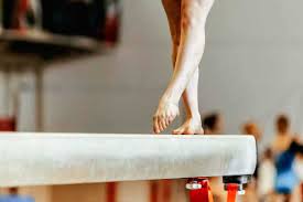 A prova consiste em executar diversos exercícios acrobáticos, com movimentos de equilíbrio, estáticos e de força. Historia Da Ginastica Artistica Conheca Mais Sobre Mrv No Esporte