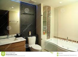 We did not find results for: Tono Caliente Del Diseno De Interiores De Lujo Del Cuarto De Bano Con El Jacuzzi Foto De Archivo Imagen De Fregadero Indoor 89457036