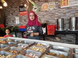 Aku rasa sejak masuk tahun 2016 ni tak sempat lagi kot nak share bab makan dalam blog. Steamboat Murah Archives Emarieys