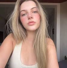 Kristen Schmidt in people