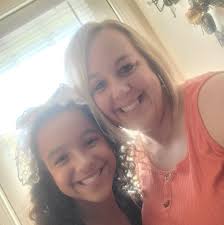 Did you know we have cauliflower crust? Pairs well with the Preds game!