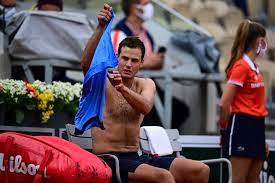Check spelling or type a new query. Pospisil Niet Blij Met Parijse Bubbel Het Is Veel Slechter Geregeld Dan In New York Tennis Ad Nl